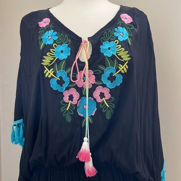 Velzera Black Embroidered Floral Coverup with Elastic Waist One Size - Picture 2 of 6